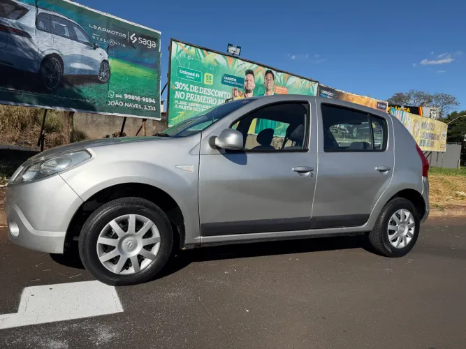 Renault Sandero Expression Hi-flex 1.0 16V 5P 2010