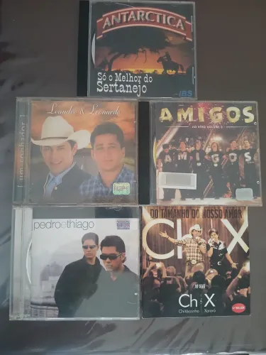 CD ORIGINAL DE MÚSICA. INTERESSADOS CHAMAR *. 