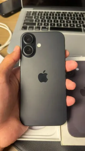 iPhone 16