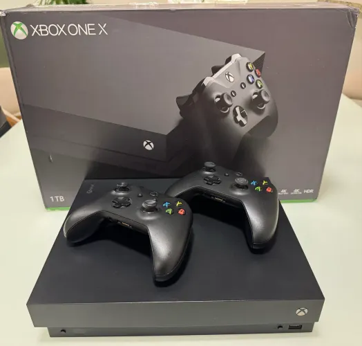 Xbox One X 1TB + 2 Controles Originais + Caixa Original