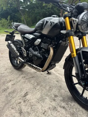 Moto novíssima