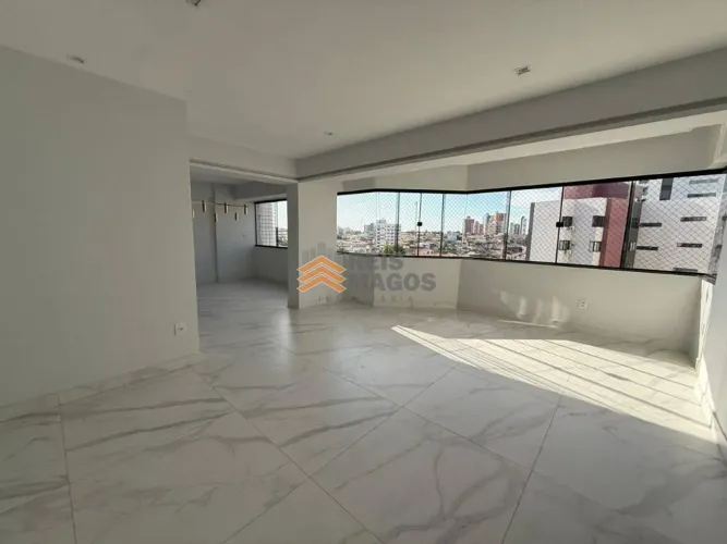 Apartamento totalmente reformado com 3 dormitórios à venda, 136 m² por R$ - Barro Vermelho
