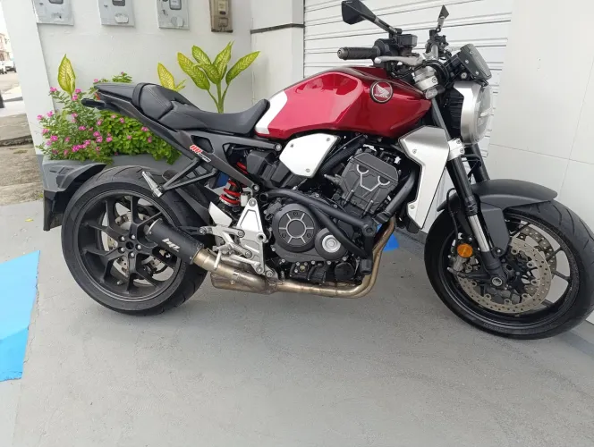 Cb1000r retro novíssima IPVA pago 2026 nada a fazer!
