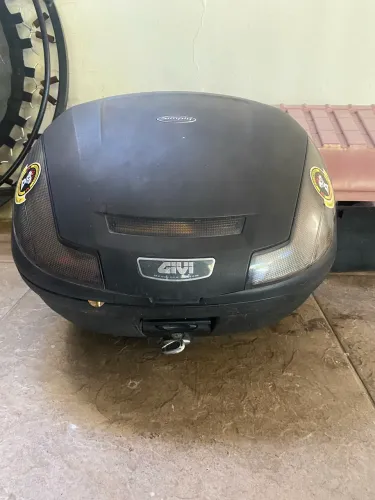 ? Baú GIVI 35L + Suporte SCAM Liga Leve Original - Yamaha Fazer 250 FZ25