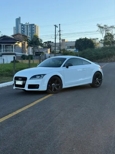Audi TT 2.0 16V TFSI S-tronic 2010