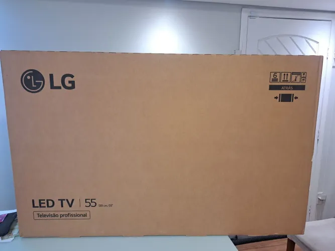 Televisor LG Smat TV 55" AU801COSA UHD 4K ThinQ AI