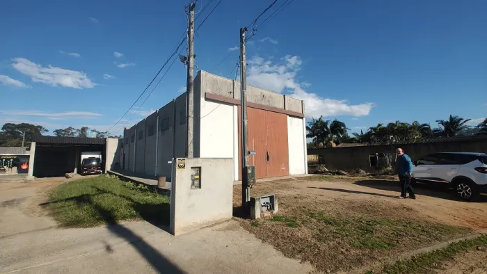 ALUGA-SE PAVILHÃO, Galpão, Sala Comercial?<br>Bairro Pedreira ? Balneário Rincão / SC ?