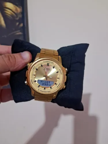 Relogio casio dourado   (bateria 10 anos)