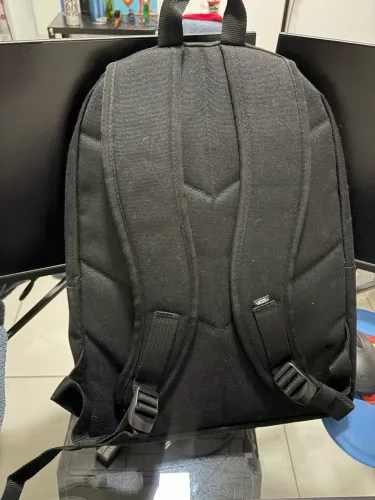 Mochila Vans - novinha comprada um mes