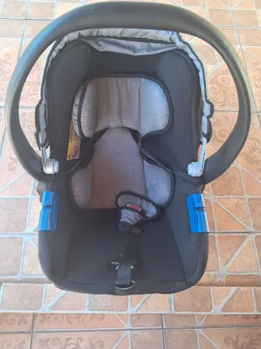 Bebê conforto Burigatho(super novo)R$130:00