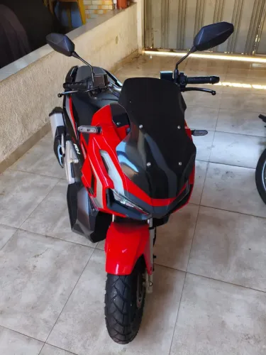 Vendo ADV 150