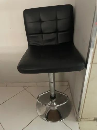 Cadeira Giratória regula altura