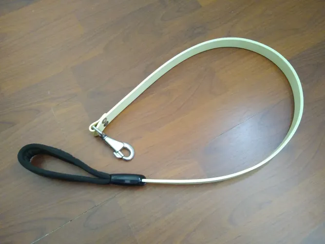 Guia para coleira Ergoflex 1,13m. Excelente qualidade e perfeito estado