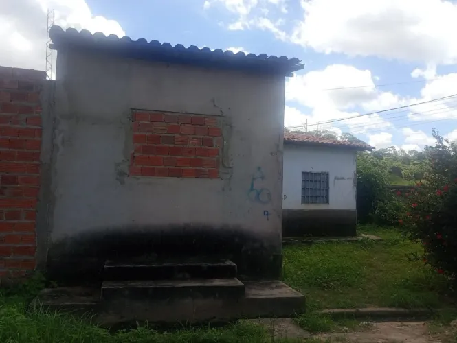 Venda casa próximo ao Valdemar Aluísio