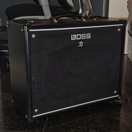 Amplificador Boss Katana-100 Gen1