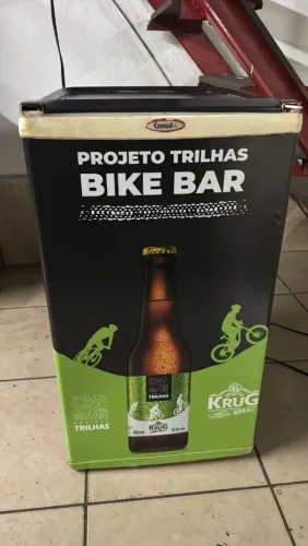 Frigobar semi novo,gelando muito