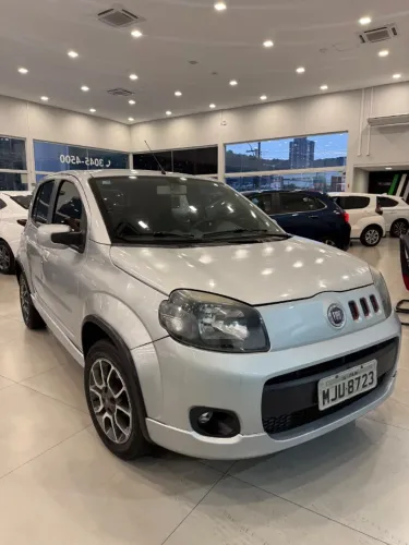 Fiat Uno Sporting 1.4 EVO Fire Flex 8V 4P 2012