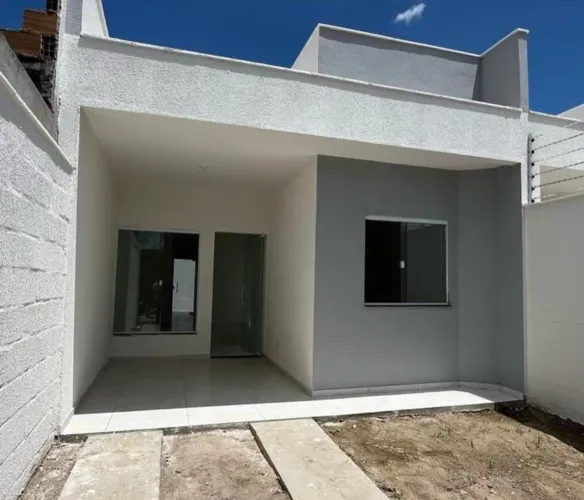 Casa 2/4, uma suíte, Escritura Grátis!