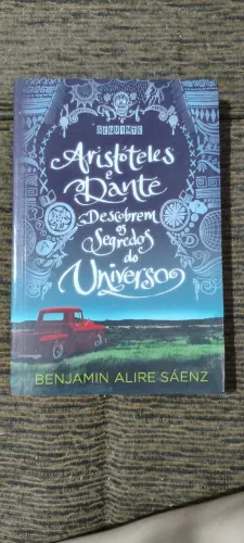 Livro Aristóteles e Dante descobrem os segredos do universo