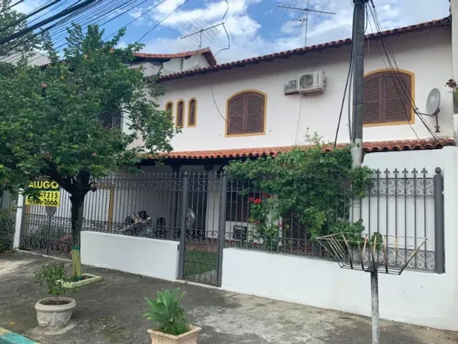 Casa no Valqueire com 3 quartos, Piscina e Churrasqueira Aluguel: R$ 4.400,00
