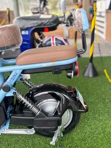 Scooter JE-17