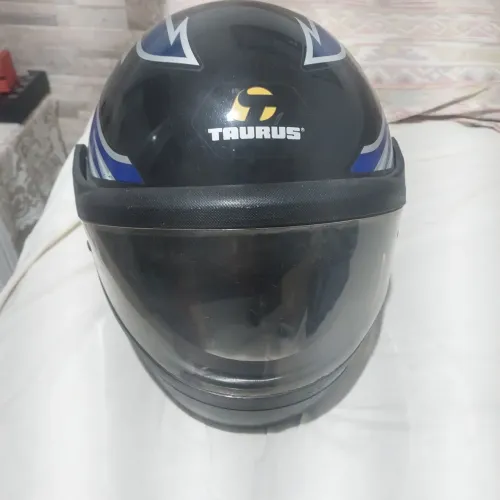 Vendo capacete Taurus