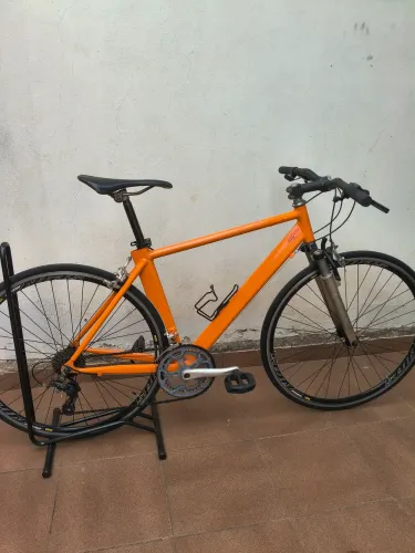 Bicicleta Road Alfameq tamanho 48 - adaptada para uso urbano.
