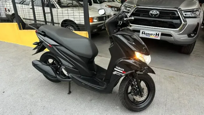 Yamaha Fluo 2024 bx km 8700 Apenas R$ 12.990 Financia 48x ou até 18x Cartao