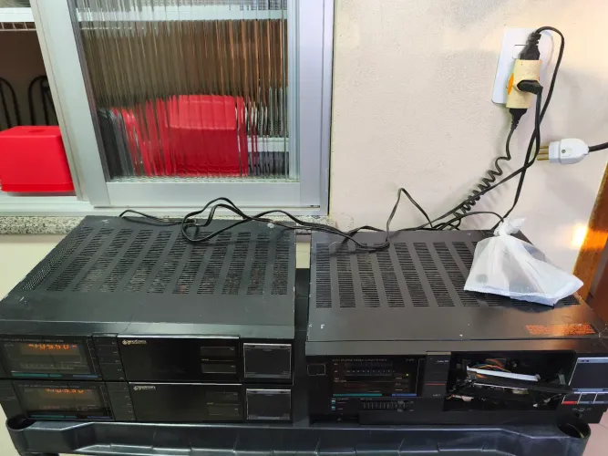 Dois rádios sintonizador automotático e um tape deck para reparo Gradiente 