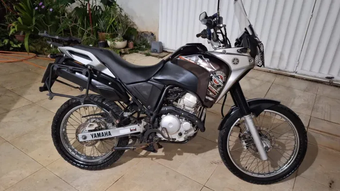 Teneré 250cc Marrom 2018/19. 