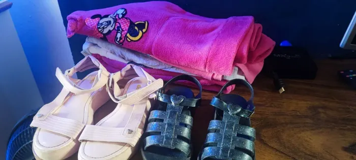 Lote de roupa infantil menina