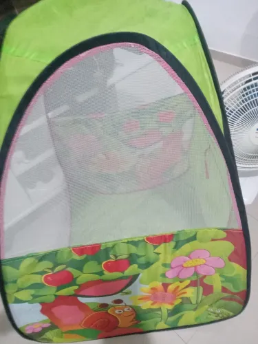 Barraca tenda usada em boas condições de uso.