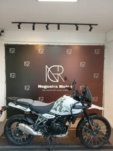 NOGUEIRA MOTOS ROYAL ENFIELD HIMALAYAN 450 KAMET WHITE BRANCO 2026