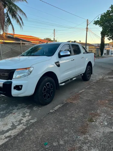 Ford Ranger XLT 2.5 16V 4X2 CD Flex 2015