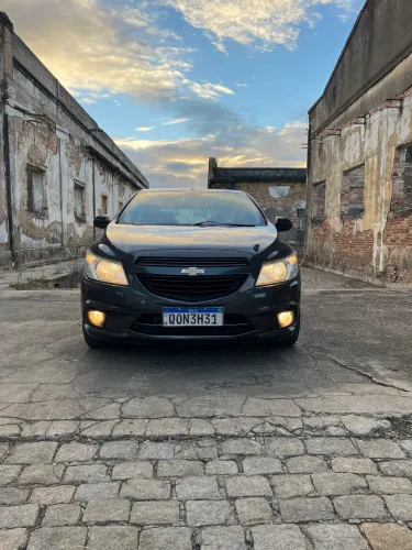 Chevrolet Onix JOY Hatch 1.0 8V Flex Mec. 4P 2018