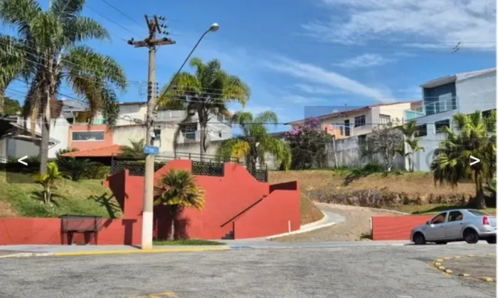 Sobrado à venda - Condomínio Residencial Rubi Mogi das Cruzes.
