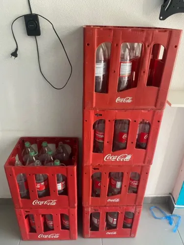 Garrafa coca cola retornável com caixa