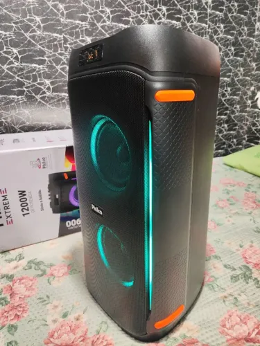 Caixa Philco com bateria interna 1200W