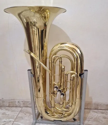 Tuba Conn USA 12J 4/4 - 3 Pistos em Sib.<br>