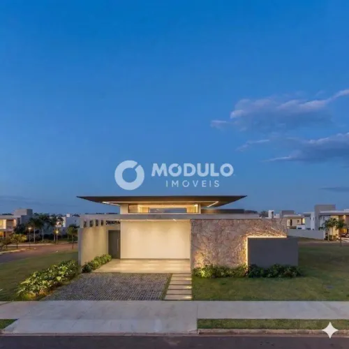 CASA DE CONDOMÍNIO à venda, 3 quartos, 3 suítes, 4 vagas, Laranjeiras - Uberlândia/MG