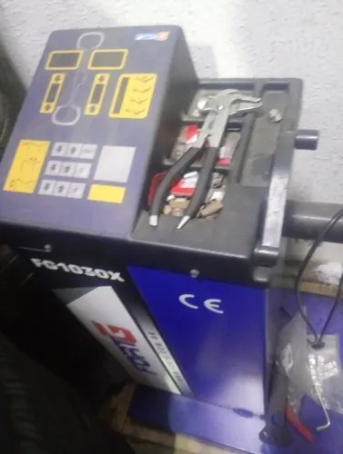 Balanceadora de pneu nova