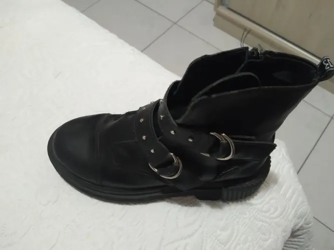 Bota Infantil *Preta *Feminina Nova.