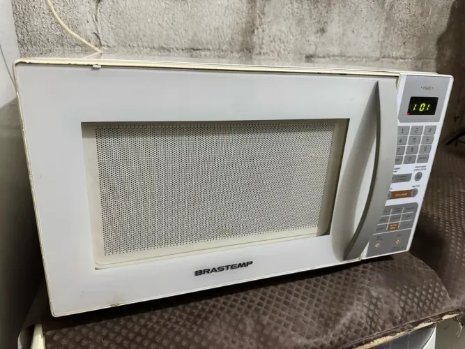 Microondas 31 litros Brastemp