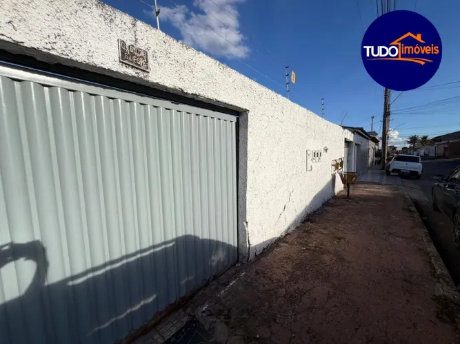 Imóvel no Setor Leste (Gama) - Casa com 3 quartos, 1 banheiro e casa de fundos na quadra 1