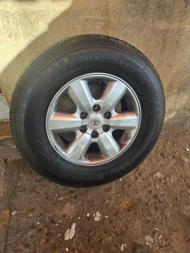 RODA TOYOTA ARO 17