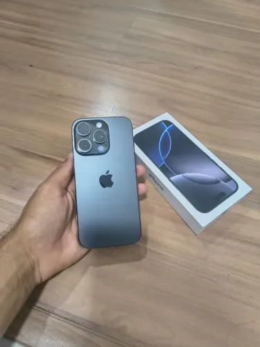 IPHONE 16 PRO (256) Black
