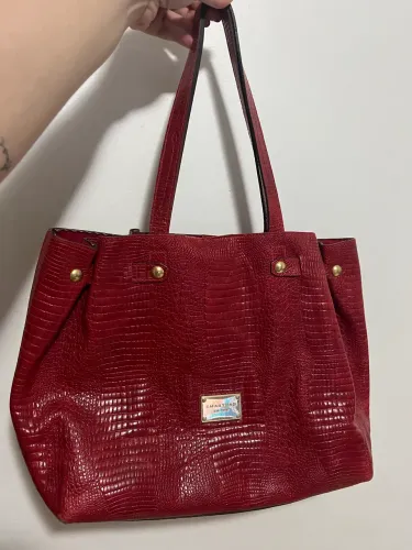 BOLSA VERMELHA TEXTURA CROCO