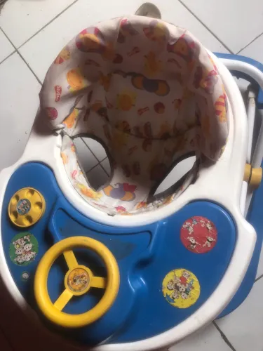 Andajá para beber menino