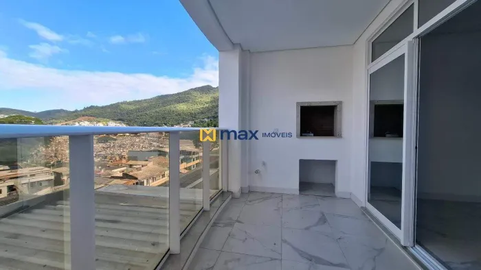 Apartamento com 2 suítes e 2 vagas à venda no bairro Fazenda em Itajaí