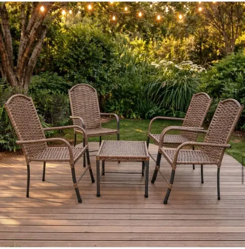 Cadeiras e centro de mesa